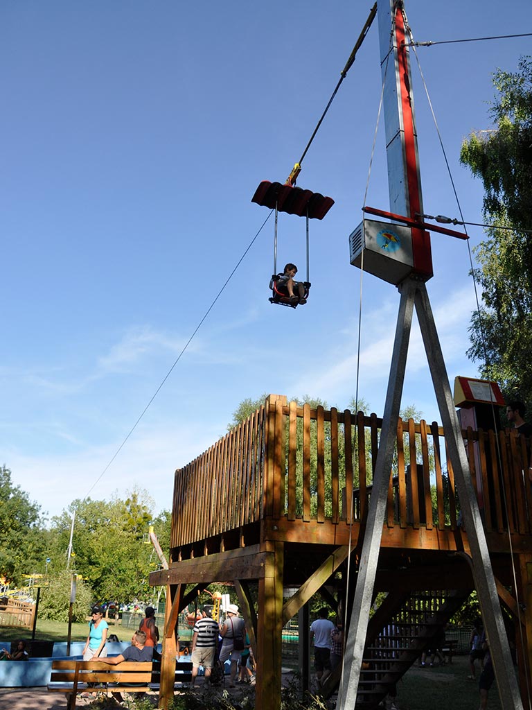 La Tyrolienne Nacelle Bout'choux  Parc de loisirs pour enfants La